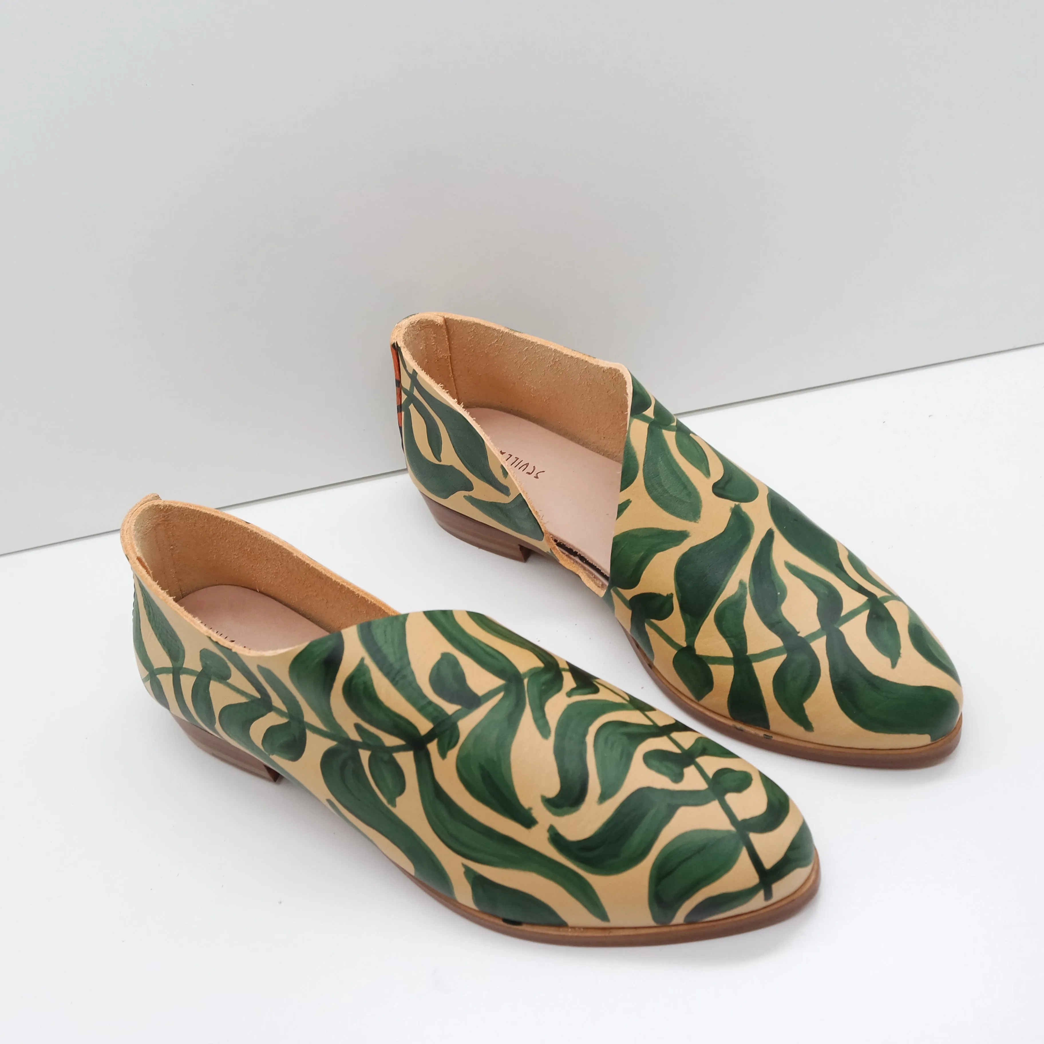 THE KIM. VINES. BB BUKO LEAF. 2CM